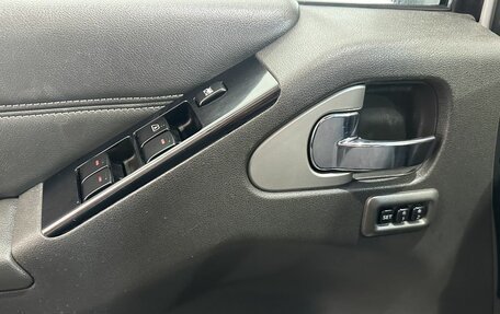 Nissan Pathfinder, 2011 год, 1 395 000 рублей, 20 фотография