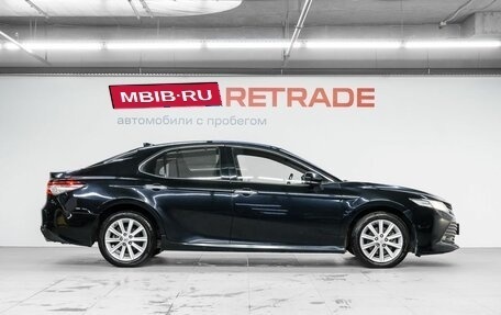 Toyota Camry, 2018 год, 2 299 000 рублей, 5 фотография