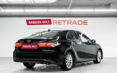 Toyota Camry, 2018 год, 2 299 000 рублей, 6 фотография