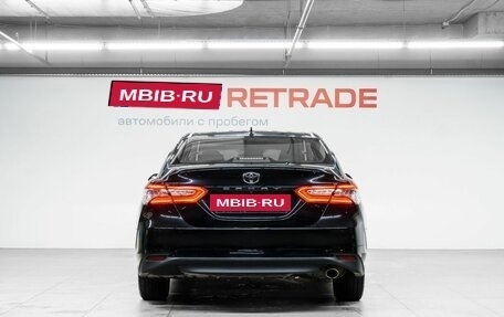 Toyota Camry, 2018 год, 2 299 000 рублей, 7 фотография