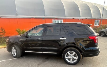 Ford Explorer VI, 2018 год, 2 370 000 рублей, 6 фотография