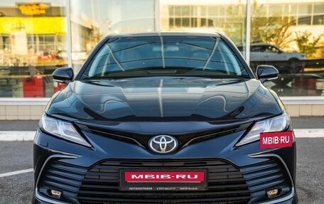 Toyota Camry, 2021 год, 2 998 000 рублей, 2 фотография