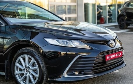 Toyota Camry, 2021 год, 2 998 000 рублей, 10 фотография