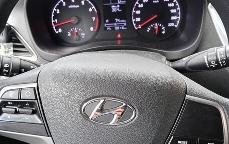Hyundai Solaris II рестайлинг, 2017 год, 899 000 рублей, 2 фотография