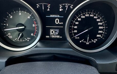 Toyota Land Cruiser 200, 2012 год, 3 899 000 рублей, 20 фотография