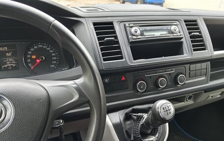 Volkswagen Transporter T6 рестайлинг, 2018 год, 1 090 000 рублей, 3 фотография