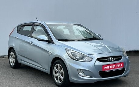 Hyundai Solaris II рестайлинг, 2011 год, 555 000 рублей, 3 фотография