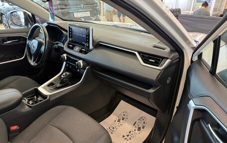 Toyota RAV4, 2020 год, 3 249 900 рублей, 12 фотография