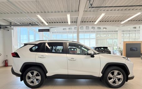Toyota RAV4, 2020 год, 3 249 900 рублей, 7 фотография