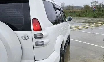 Toyota Land Cruiser Prado 120 рестайлинг, 2008 год, 2 700 000 рублей, 7 фотография