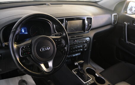 KIA Sportage IV рестайлинг, 2016 год, 1 899 000 рублей, 9 фотография