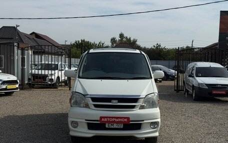Toyota Regius, 2000 год, 890 000 рублей, 2 фотография