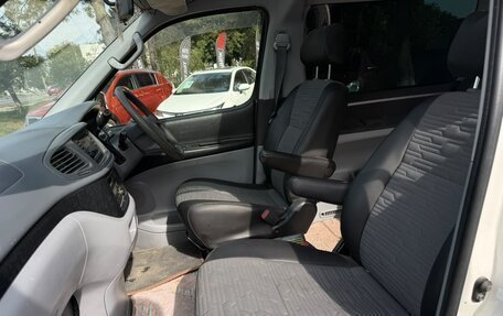 Toyota Regius, 2000 год, 890 000 рублей, 17 фотография