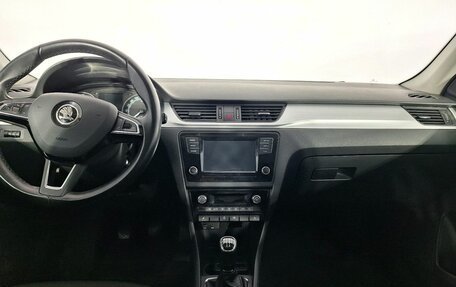 Skoda Rapid I, 2017 год, 900 000 рублей, 10 фотография