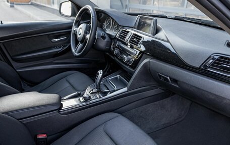 BMW 3 серия, 2018 год, 1 890 000 рублей, 8 фотография