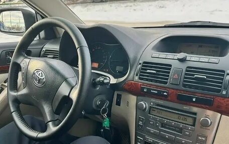 Toyota Avensis III рестайлинг, 2005 год, 750 000 рублей, 5 фотография