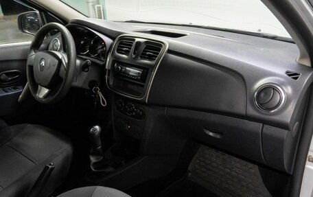 Renault Logan II, 2015 год, 590 000 рублей, 15 фотография
