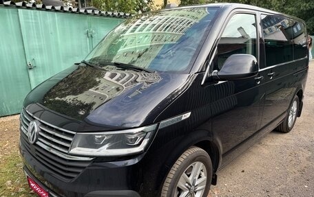 Volkswagen Multivan T6 рестайлинг, 2020 год, 5 950 000 рублей, 1 фотография