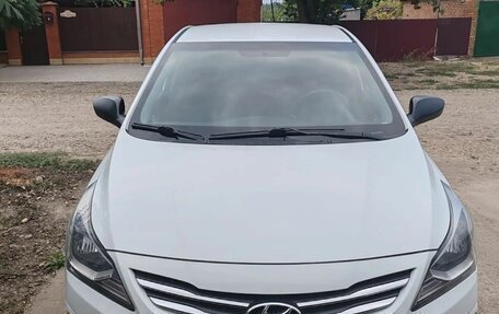 Hyundai Solaris II рестайлинг, 2014 год, 1 100 000 рублей, 4 фотография