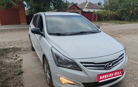 Hyundai Solaris II рестайлинг, 2014 год, 1 100 000 рублей, 5 фотография