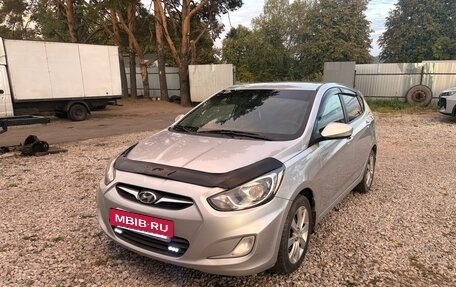 Hyundai Solaris II рестайлинг, 2012 год, 765 000 рублей, 2 фотография