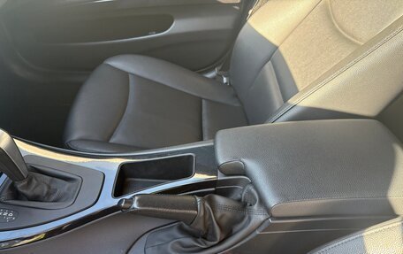 BMW 3 серия, 2011 год, 999 999 рублей, 12 фотография