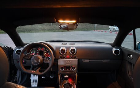Audi TT, 2002 год, 700 000 рублей, 11 фотография