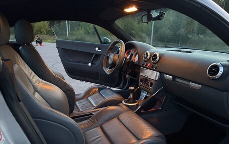 Audi TT, 2002 год, 700 000 рублей, 9 фотография