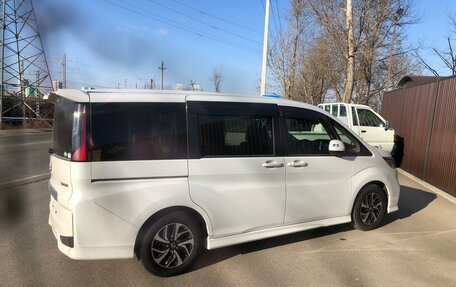 Honda Stepwgn IV, 2020 год, 2 400 000 рублей, 4 фотография