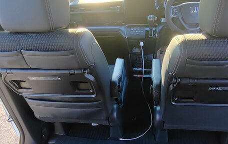 Honda Stepwgn IV, 2015 год, 2 300 000 рублей, 31 фотография