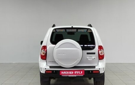 Chevrolet Niva I рестайлинг, 2019 год, 930 000 рублей, 6 фотография