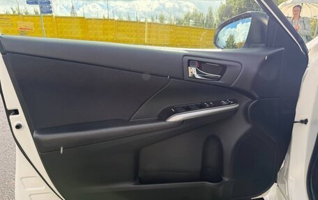 Toyota Camry, 2015 год, 1 650 000 рублей, 10 фотография