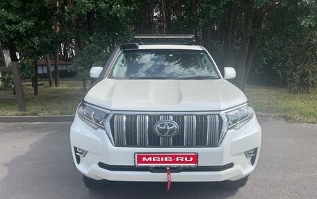 Toyota Land Cruiser Prado 150 рестайлинг 2, 2021 год, 7 100 000 рублей, 1 фотография