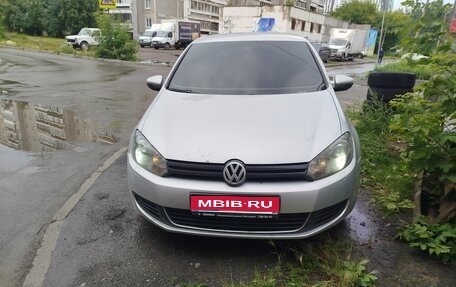 Volkswagen Golf VI, 2011 год, 650 000 рублей, 1 фотография