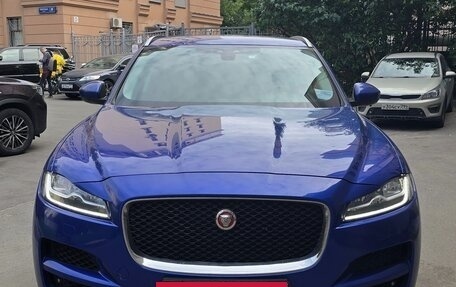 Jaguar F-Pace, 2018 год, 2 700 000 рублей, 3 фотография