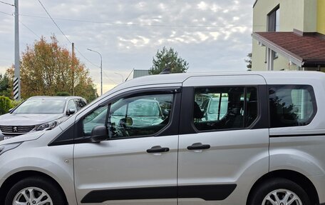 Ford Tourneo Connect II рестайлинг, 2022 год, 1 950 000 рублей, 4 фотография