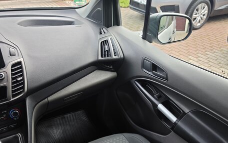 Ford Tourneo Connect II рестайлинг, 2022 год, 1 950 000 рублей, 28 фотография
