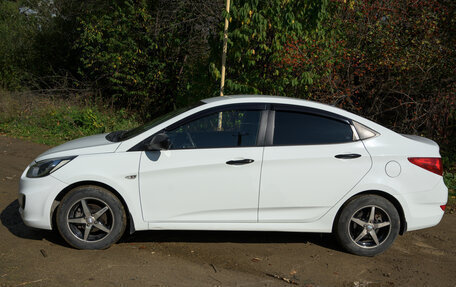 Hyundai Solaris II рестайлинг, 2014 год, 740 000 рублей, 2 фотография