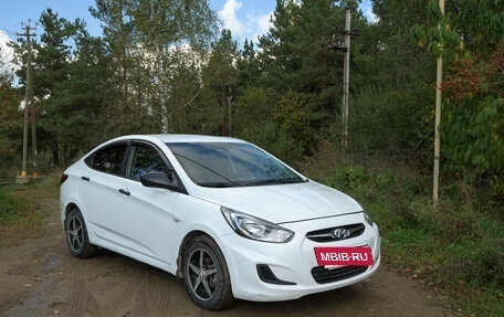 Hyundai Solaris II рестайлинг, 2014 год, 740 000 рублей, 5 фотография