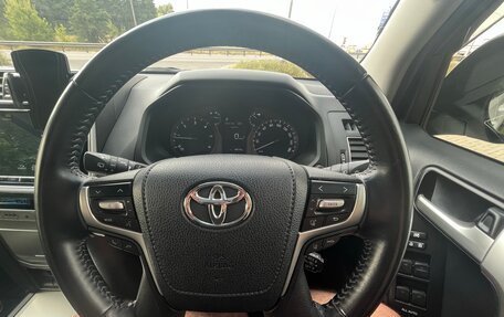 Toyota Land Cruiser Prado 150 рестайлинг 2, 2021 год, 7 100 000 рублей, 5 фотография