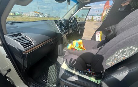 Toyota Land Cruiser Prado 150 рестайлинг 2, 2021 год, 7 100 000 рублей, 7 фотография