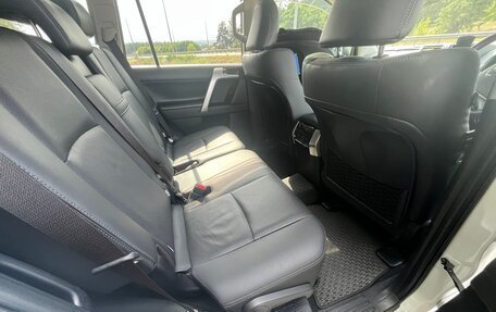 Toyota Land Cruiser Prado 150 рестайлинг 2, 2021 год, 7 100 000 рублей, 9 фотография