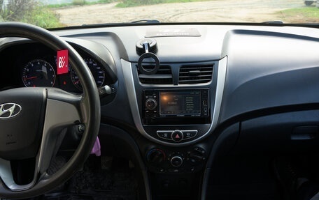 Hyundai Solaris II рестайлинг, 2014 год, 740 000 рублей, 14 фотография