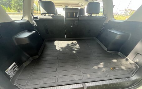 Toyota Land Cruiser Prado 150 рестайлинг 2, 2021 год, 7 100 000 рублей, 11 фотография