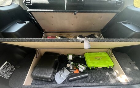 Toyota Land Cruiser Prado 150 рестайлинг 2, 2021 год, 7 100 000 рублей, 13 фотография