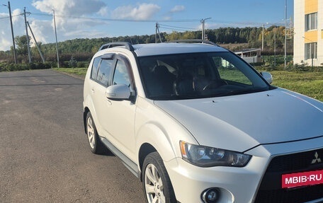 Mitsubishi Outlander III рестайлинг 3, 2011 год, 1 450 000 рублей, 3 фотография