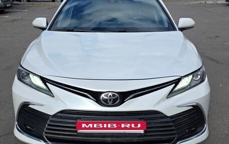 Toyota Camry, 2022 год, 2 800 000 рублей, 2 фотография