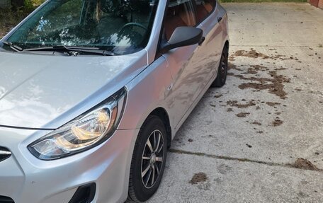 Hyundai Solaris II рестайлинг, 2012 год, 699 000 рублей, 4 фотография