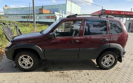 Chevrolet Niva I рестайлинг, 2005 год, 400 000 рублей, 1 фотография