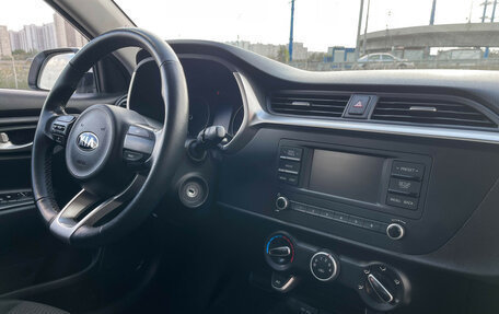 KIA Rio IV, 2021 год, 1 599 000 рублей, 9 фотография